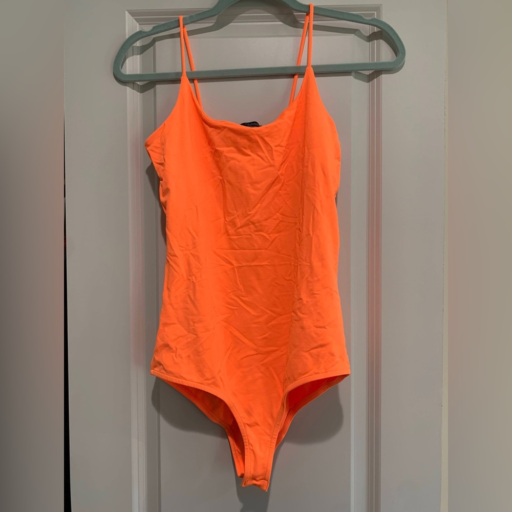 Zara orange bodysuit, never worn - size M